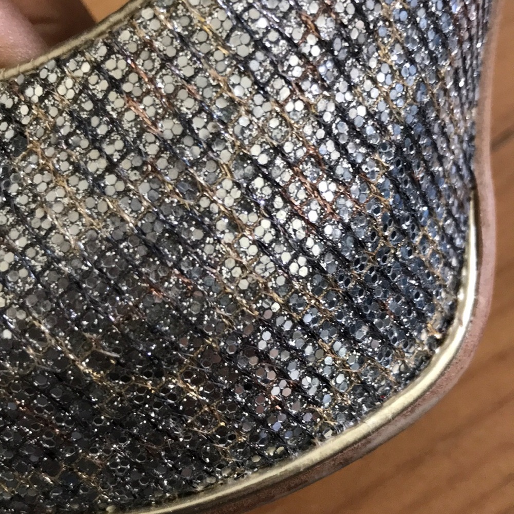 Heels - Picture 3 of 3